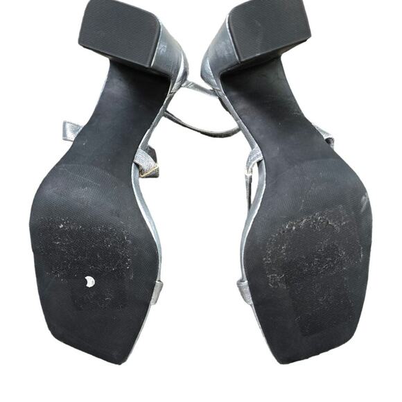 Northstrom Rack Heels Size 8 silver gray - Picture 7 of 8